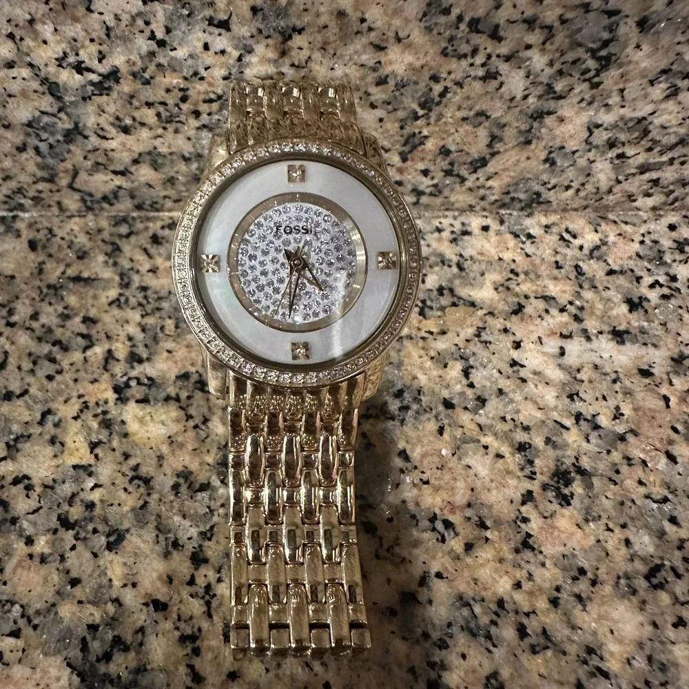 VTG Fossil F2 Watch Womens Gold Tone Crystal MOP Dial Quartz ES-1699‎ W Tin Box